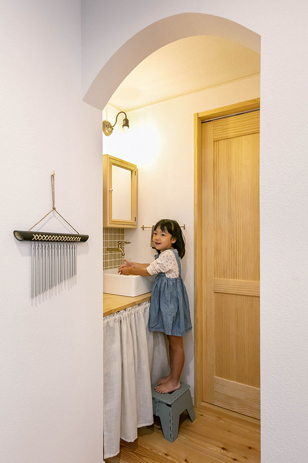 ひのき乃工房　ムクヤホーム 【2000万円台/20坪台/間取り/狭小/ウッドデッキ】高さ5.5mの吹き抜けの解放感と自然素材が心地よい注文住宅の建築実例画像11