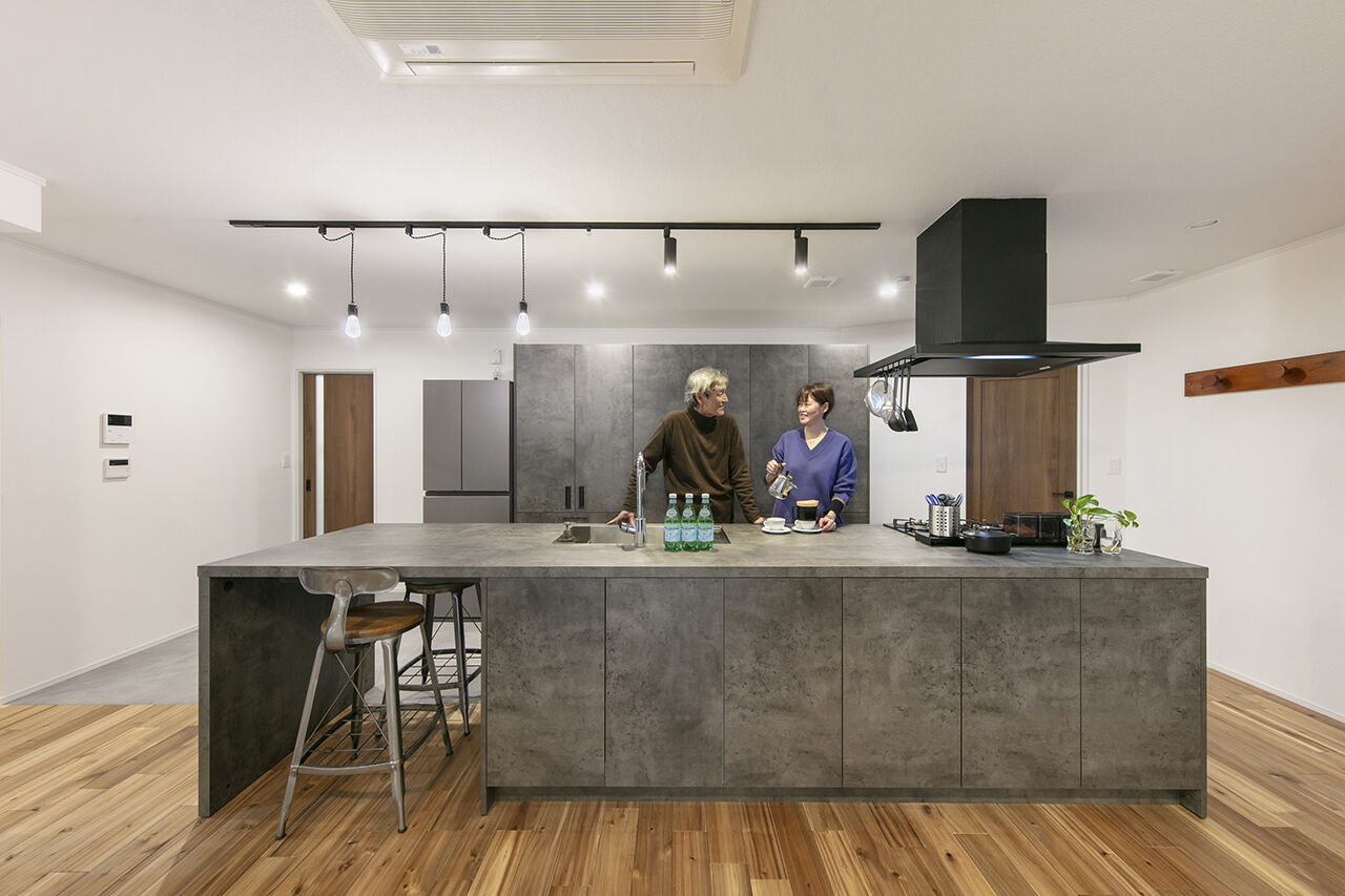 ひのき乃工房　ムクヤホーム 【土間／収納充実／間取図】土間とつながる開放的な間取りも高い断熱性能と自然素材で快適！の建築実例画像2