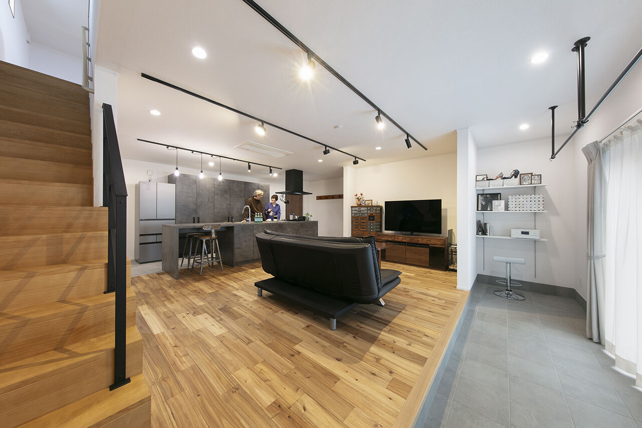 ひのき乃工房　ムクヤホーム 【土間／収納充実／間取図】土間とつながる開放的な間取りも高い断熱性能と自然素材で快適！の建築実例画像3