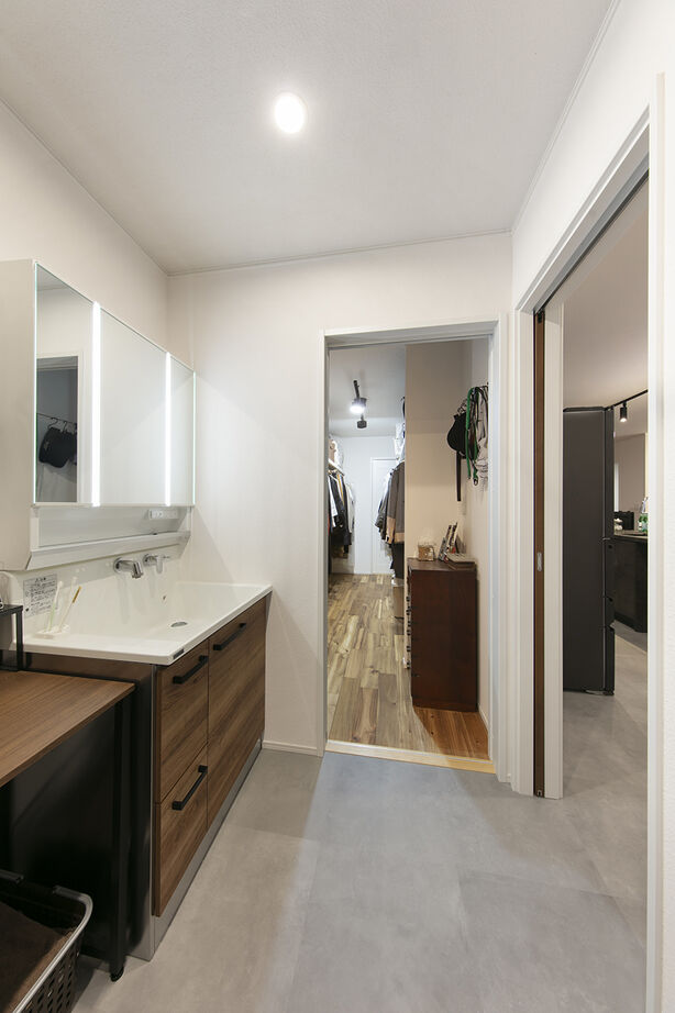 ひのき乃工房　ムクヤホーム 【土間／収納充実／間取図】土間とつながる開放的な間取りも高い断熱性能と自然素材で快適！の建築実例画像10