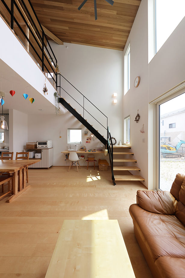 アサヒアレックス 【2320万円｜33.6坪】２階フリースペースからの景色がお気に入り。自然の光や風を楽しめる住まいの建築実例画像10