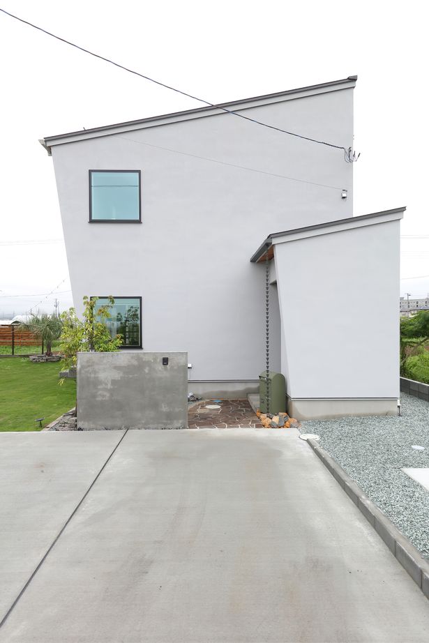 アサヒアレックス 【35.4坪｜3LDK｜吹抜け】昼夜で違った雰囲気を楽しむパッシブデザインハウスの建築実例画像2