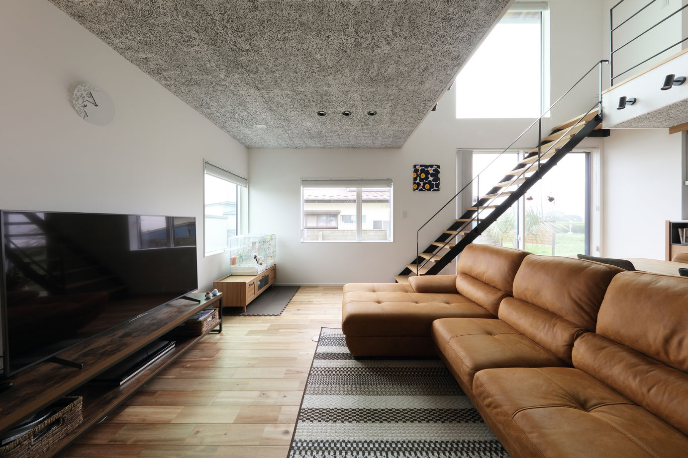 アサヒアレックス 【35.4坪｜3LDK｜吹抜け】昼夜で違った雰囲気を楽しむパッシブデザインハウスの建築実例画像3