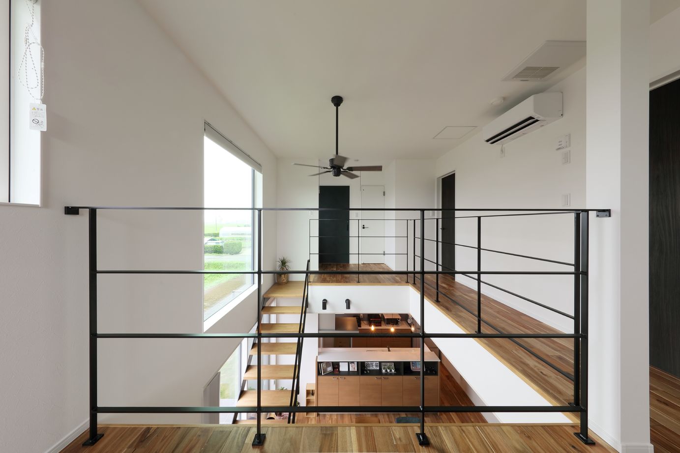 アサヒアレックス 【35.4坪｜3LDK｜吹抜け】昼夜で違った雰囲気を楽しむパッシブデザインハウスの建築実例画像9