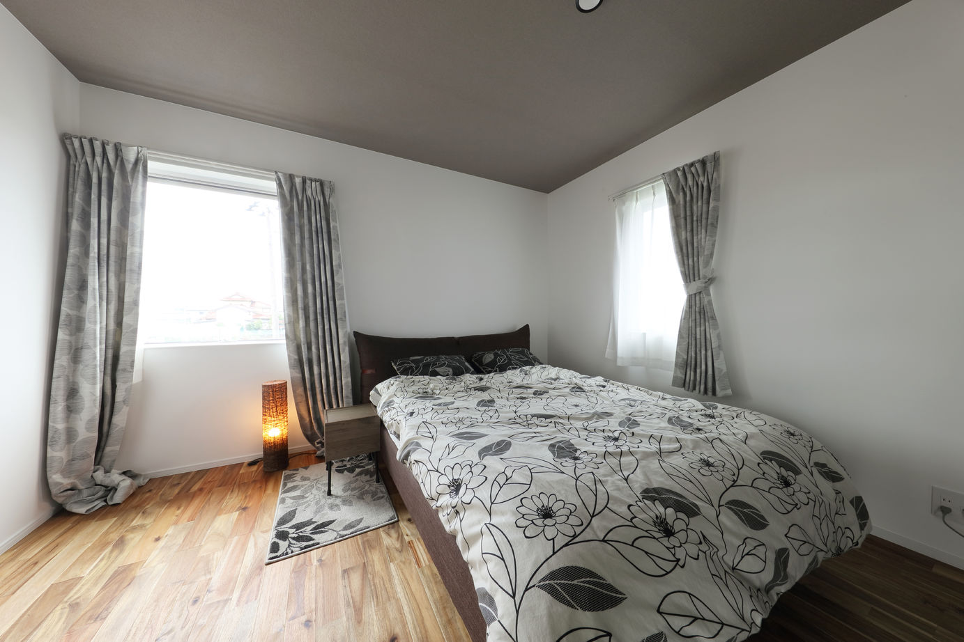 アサヒアレックス 【35.4坪｜3LDK｜吹抜け】昼夜で違った雰囲気を楽しむパッシブデザインハウスの建築実例画像10