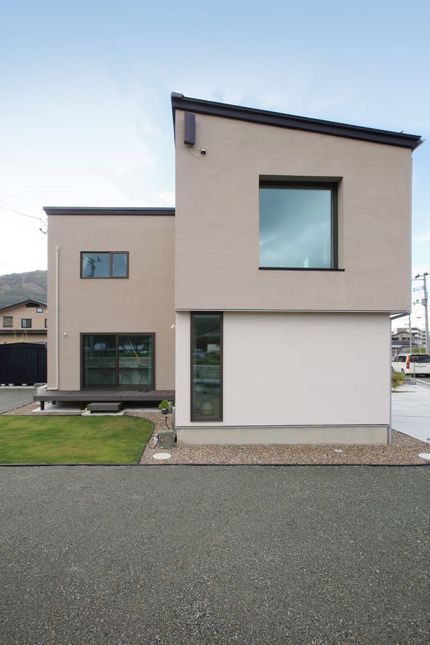 アサヒアレックス 【39.8坪｜吹抜け｜3LDK】海を一望できる贅沢な間取りでアウトドアを楽しむ暮らしの建築実例画像9