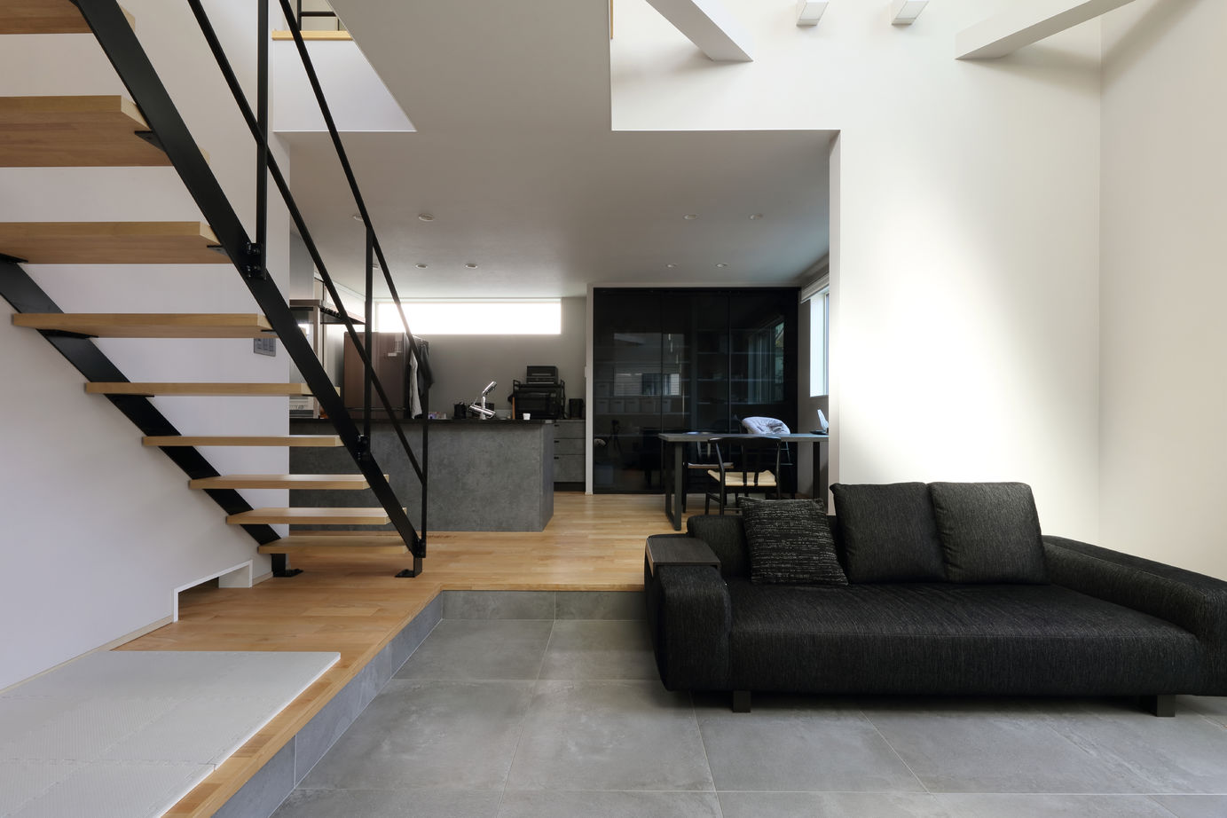 アサヒアレックス 【38.5坪｜2550万円｜ピットリビング】居住空間の温熱環境にこだわった高性能デザインハウスの建築実例画像6