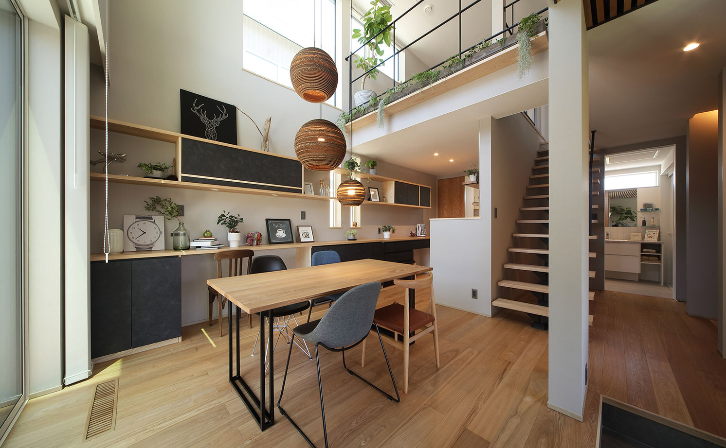 アサヒアレックス 【2860万円｜太白区｜ピットリビング】飽きのこないデザインに囲まれて、ずっと変わらない住み心地を楽しむの建築実例画像5