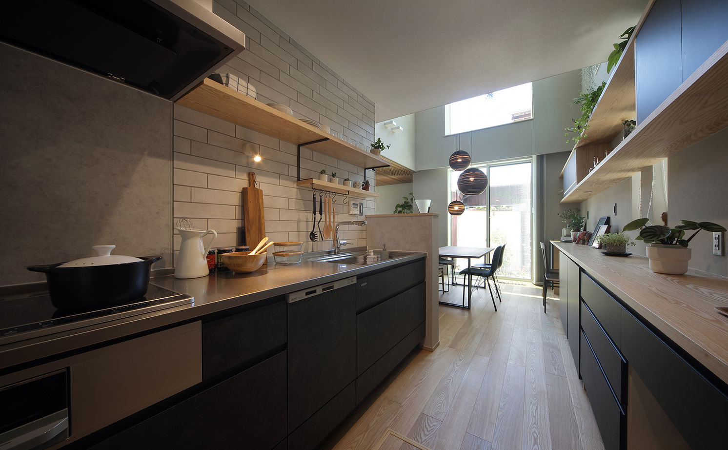 アサヒアレックス 【2860万円｜太白区｜ピットリビング】飽きのこないデザインに囲まれて、ずっと変わらない住み心地を楽しむの建築実例画像10