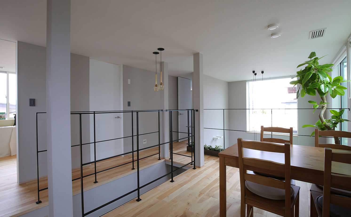 アサヒアレックス 【2860万円｜太白区｜ピットリビング】飽きのこないデザインに囲まれて、ずっと変わらない住み心地を楽しむの建築実例画像16