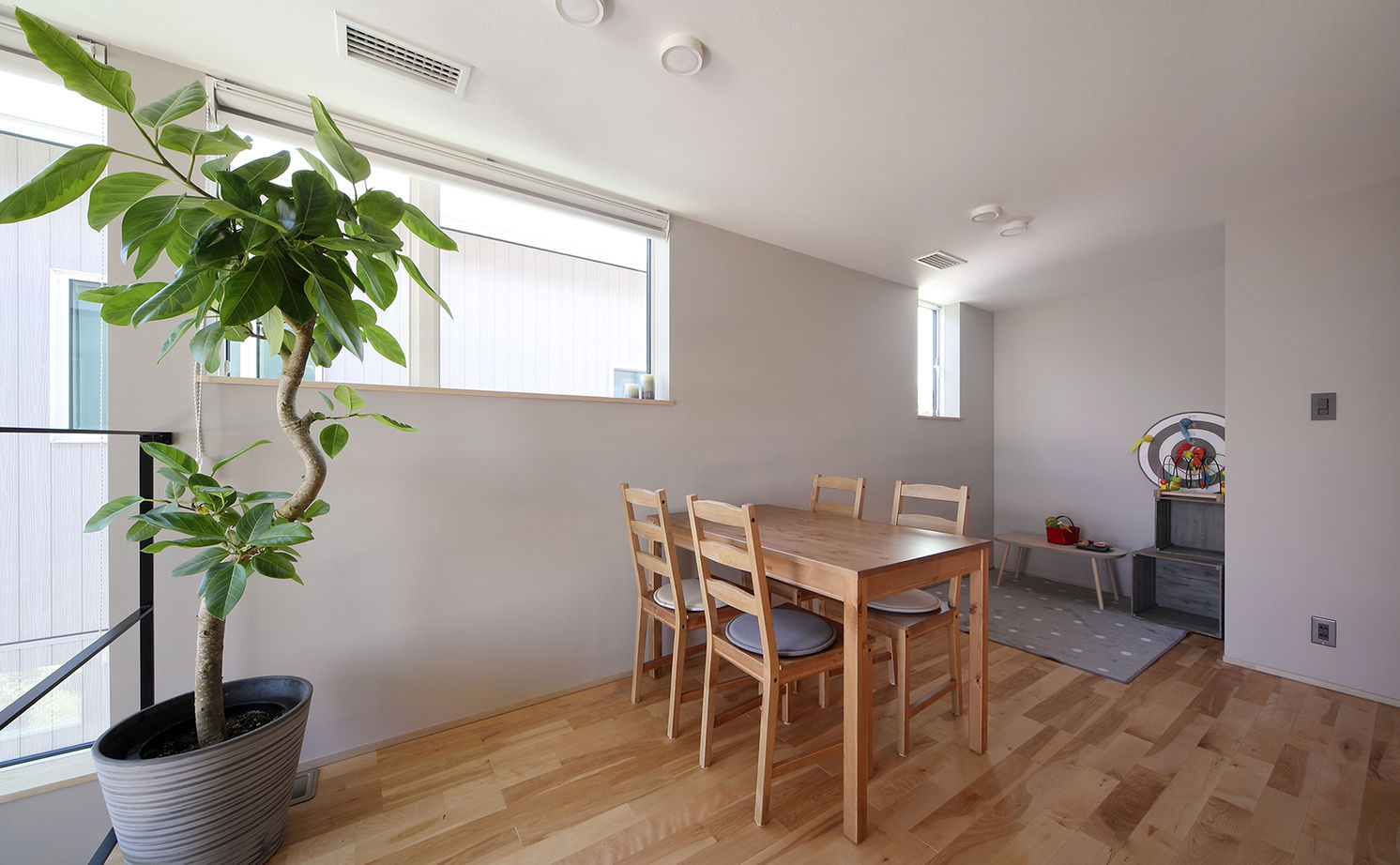 アサヒアレックス 【2860万円｜太白区｜ピットリビング】飽きのこないデザインに囲まれて、ずっと変わらない住み心地を楽しむの建築実例画像17