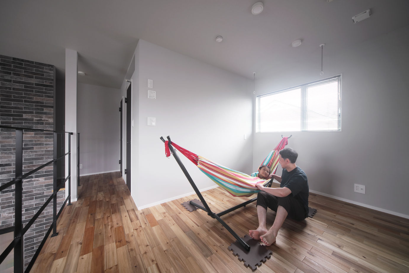 アサヒアレックス 【33坪｜2220万円】吹抜けで家族が繋がる、ブルックリンハウスの建築実例画像6