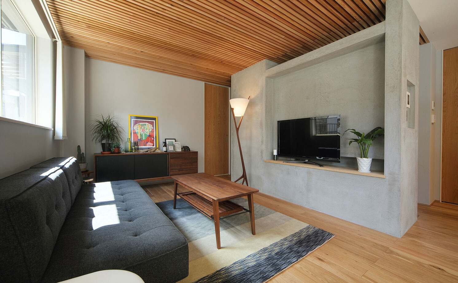 アサヒアレックス 【2950万円｜32.8坪】シンプルで美しい空間が心地いい。UA値0.29で叶える省エネ住宅～経年美の家～の建築実例画像2