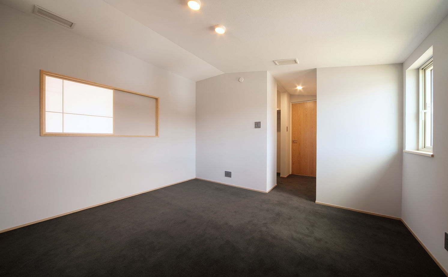 アサヒアレックス 【2950万円｜32.8坪】シンプルで美しい空間が心地いい。UA値0.29で叶える省エネ住宅～経年美の家～の建築実例画像15