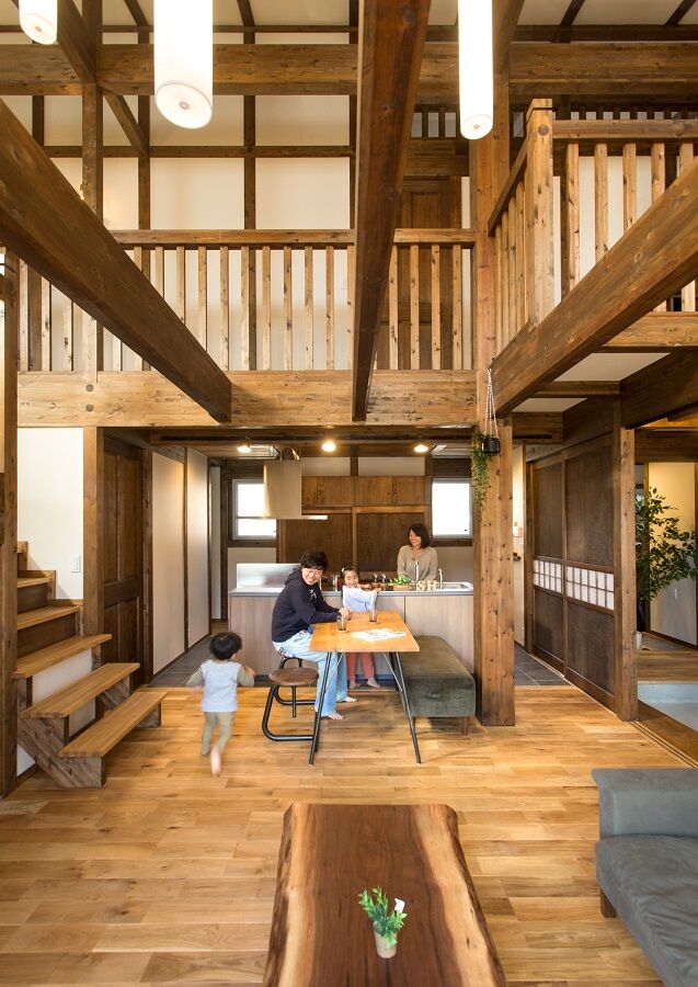 綿半林業 【4000万円/ひのき/234m2】レトロモダン&アンティークがテーマのひのきの家の建築実例画像4