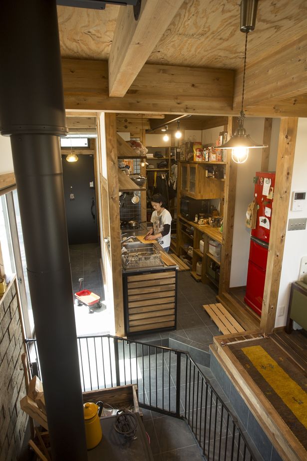 綿半林業 【1950万円/ひのき/間取り有】ボルダリングなど遊びゴコロが詰まった土間キッチンと薪ストーブのある家の建築実例画像5