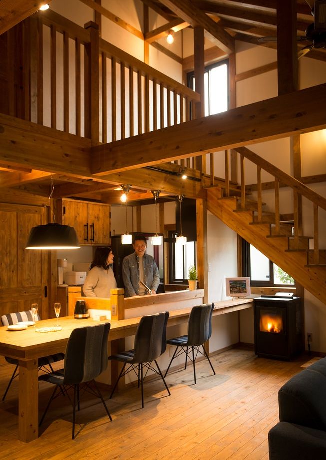 綿半林業 【1887万円/ひのき/図面有り】お家時間が楽しい!ペレットストーブが温かい和モダンの家の建築実例画像3