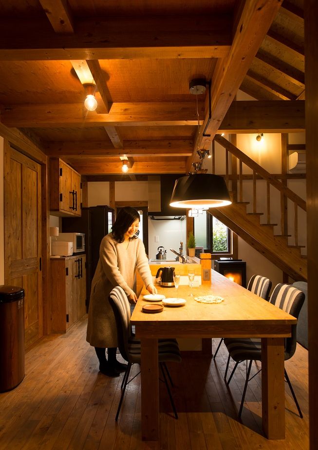 綿半林業 【1887万円/ひのき/図面有り】お家時間が楽しい!ペレットストーブが温かい和モダンの家の建築実例画像5