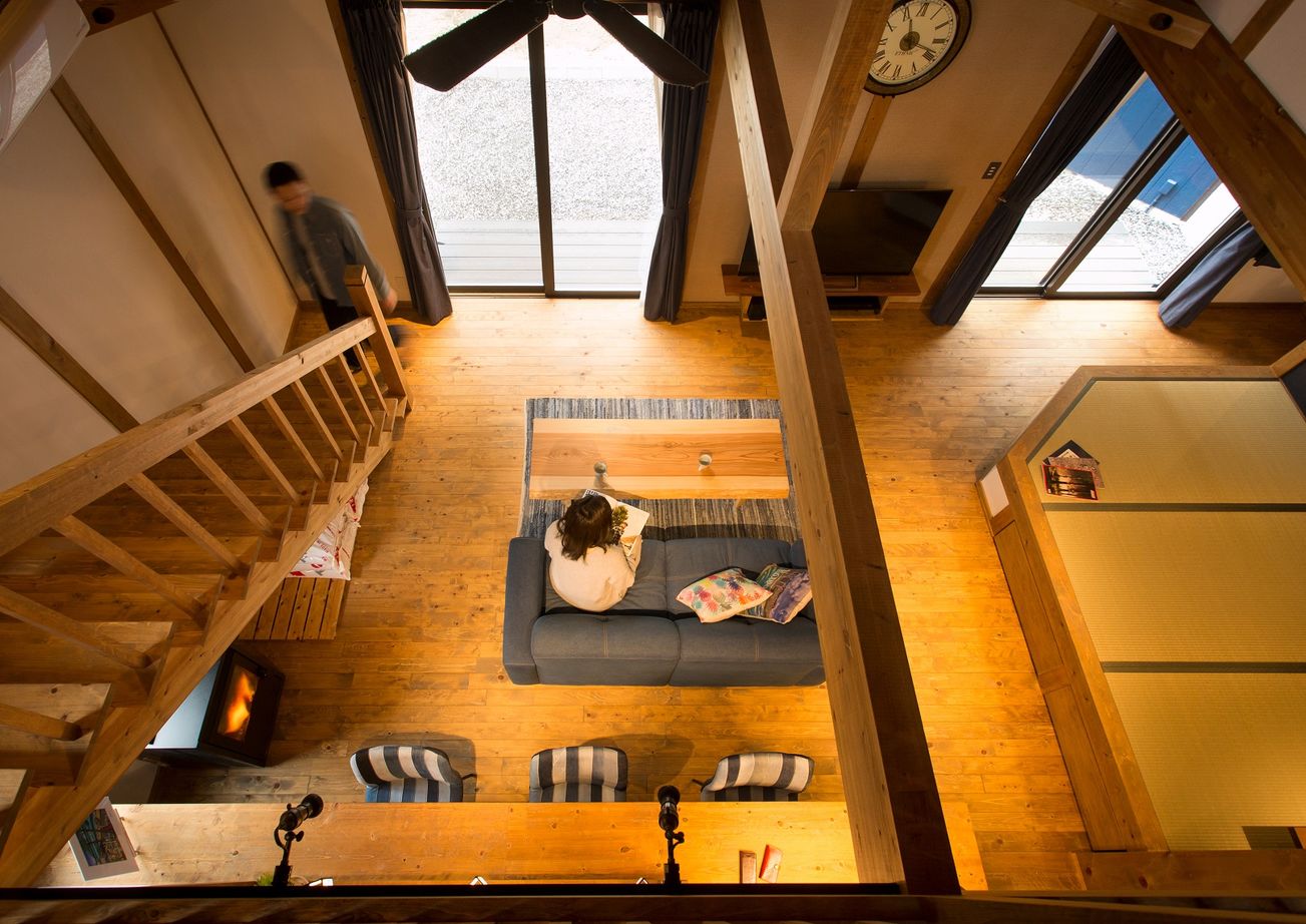 綿半林業 【1887万円/ひのき/図面有り】お家時間が楽しい!ペレットストーブが温かい和モダンの家の建築実例画像13