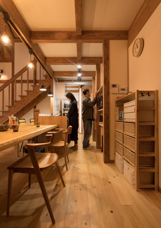 綿半林業 【2000万円台/ひのき】造作家具で空間を有効活用。キッズも愛犬も大満足の二世帯の家の建築実例画像3