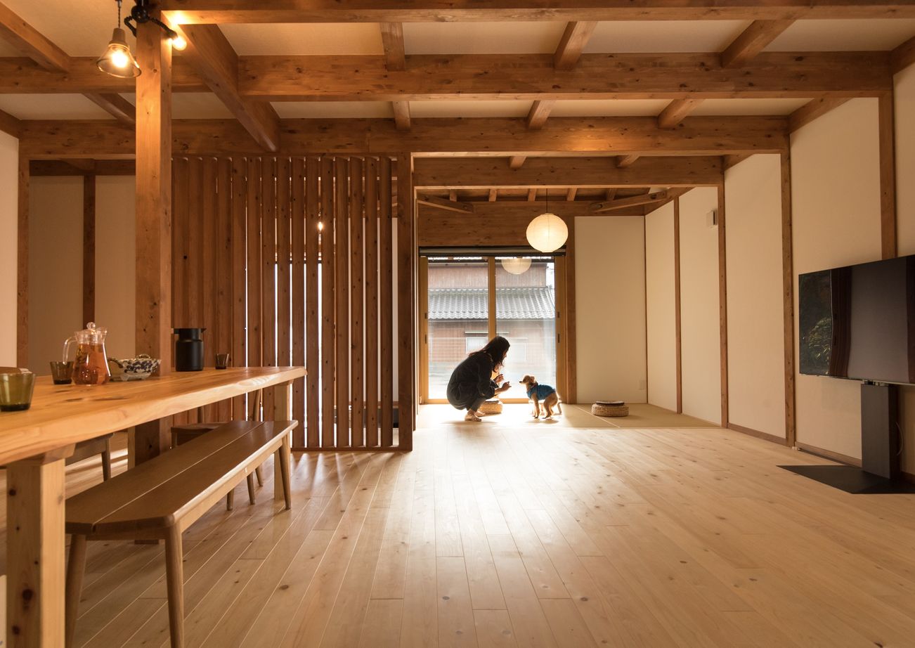 綿半林業 【2000万円台/ひのき】造作家具で空間を有効活用。キッズも愛犬も大満足の二世帯の家の建築実例画像4