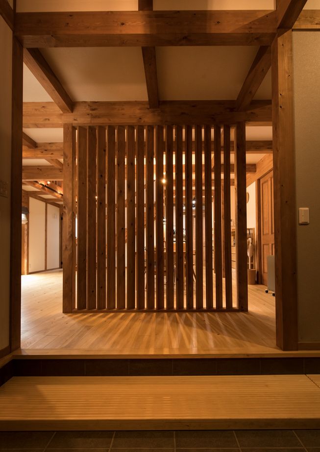 綿半林業 【2000万円台/ひのき】造作家具で空間を有効活用。キッズも愛犬も大満足の二世帯の家の建築実例画像16