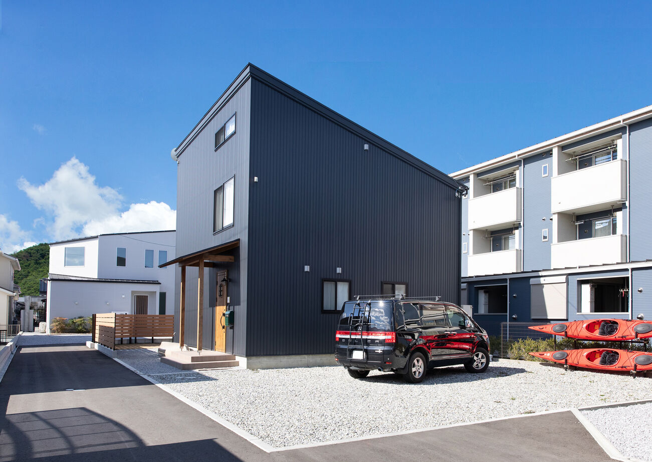 綿半林業 【リビング土間/39坪/1950万円】おうちキャンプも楽しいアウトドア大好き家族の家の建築実例画像10