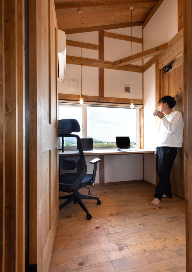 綿半林業 【1800万円台/38坪/ロフト】昭和レトロな家具や小道具がなじむ古民家カフェのような国産ひのきの家の建築実例画像12