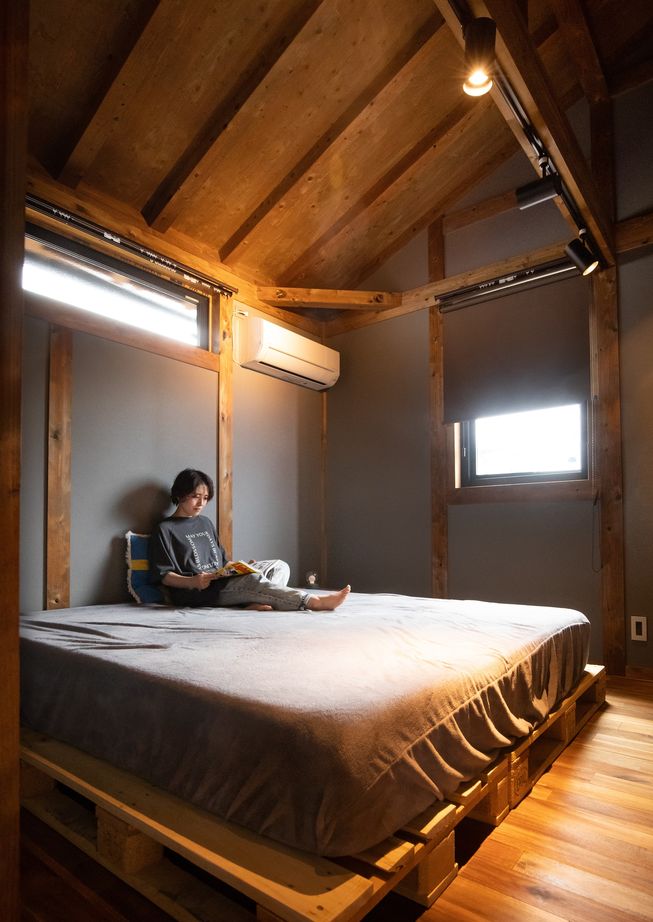 綿半林業 【1900万円/無垢材/103m2】カッコよくて暮らしやすいブルックリンスタイルの木の家の建築実例画像7