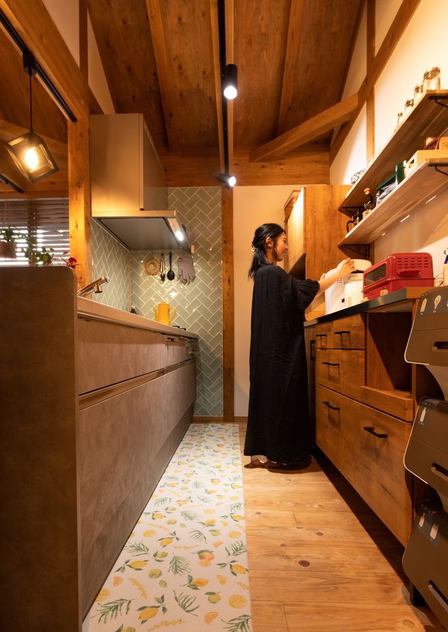 綿半林業 【1668万円/ひのき/動線】子育て&家事ラクとともに将来の暮らしまで考えた1.5階建ての平屋風の建築実例画像7