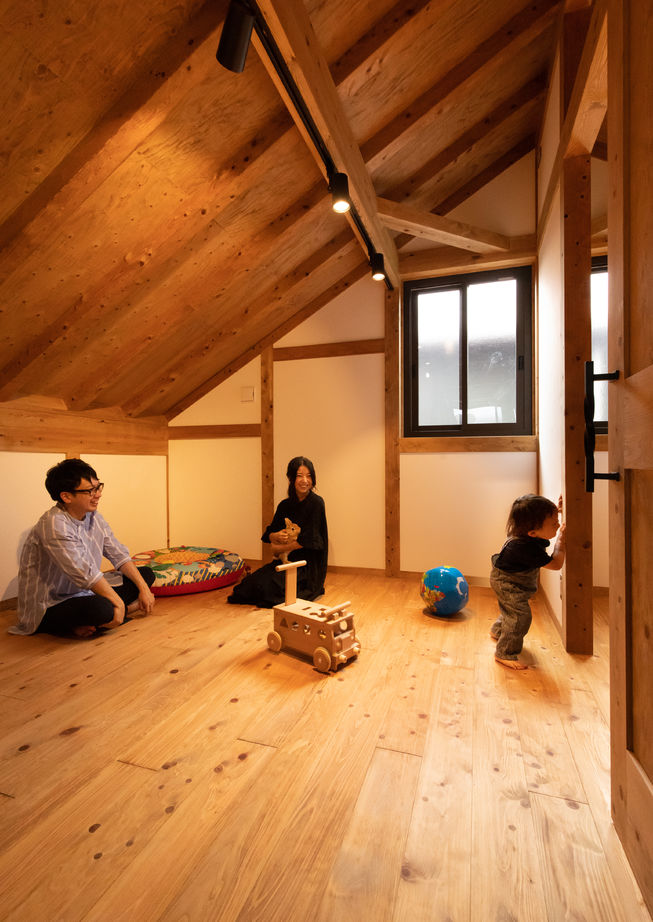 綿半林業 【1668万円/ひのき/動線】子育て&家事ラクとともに将来の暮らしまで考えた1.5階建ての平屋風の建築実例画像12