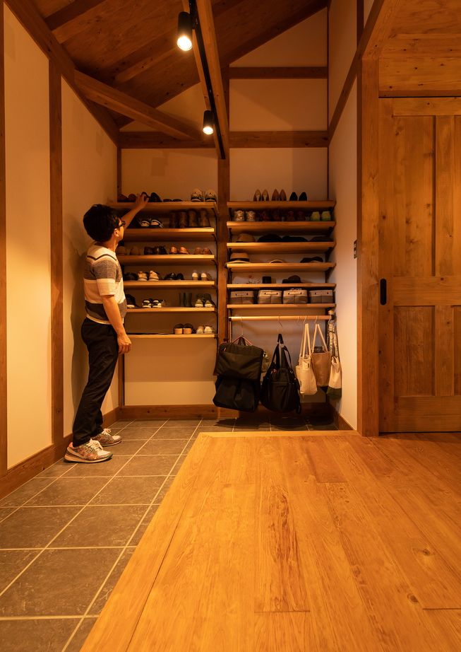 綿半林業 【1668万円/ひのき/動線】子育て&家事ラクとともに将来の暮らしまで考えた1.5階建ての平屋風の建築実例画像14