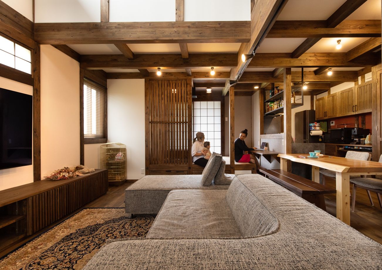 綿半林業 【2050万円/37坪/和風】家族や仲間が集う和風旅館みたいなひのきの家の建築実例画像2