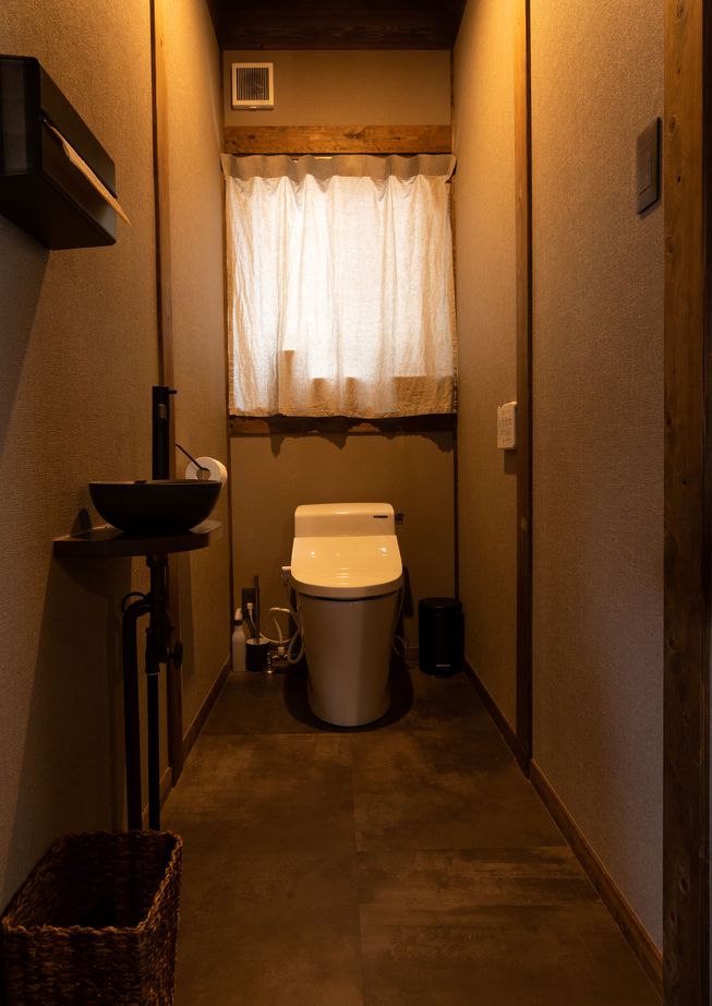 綿半林業 【30坪/土間/仕事部屋】広い土間とアトリエ風キッチンがおしゃれなひのきの家の建築実例画像8