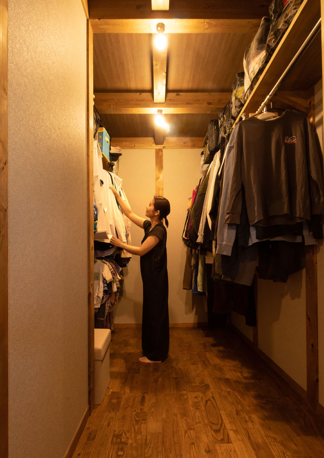 綿半林業 【1900万円台/耐震等級3/ZEH/27.8坪】ダウンフロアリビングやキッチンがお気に入りの快適なひのきの家の建築実例画像6