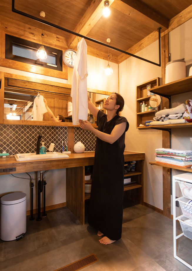 綿半林業 【1900万円台/耐震等級3/ZEH/27.8坪】ダウンフロアリビングやキッチンがお気に入りの快適なひのきの家の建築実例画像8