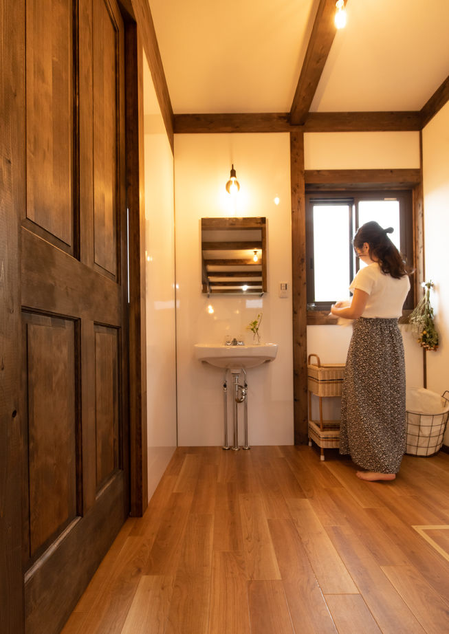 綿半林業 【平屋/1000万円台】趣味を楽しむビルトインガレージのひのきの平屋の建築実例画像6