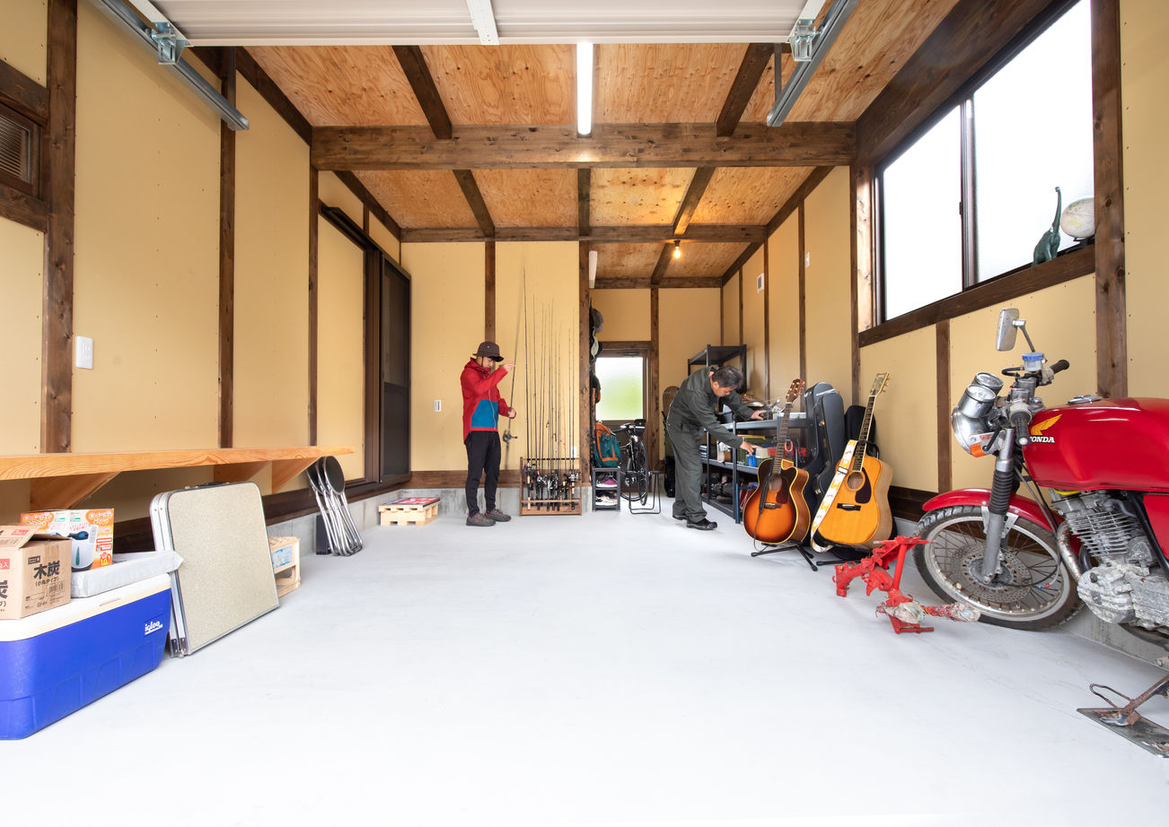 綿半林業 【平屋/1000万円台】趣味を楽しむビルトインガレージのひのきの平屋の建築実例画像7