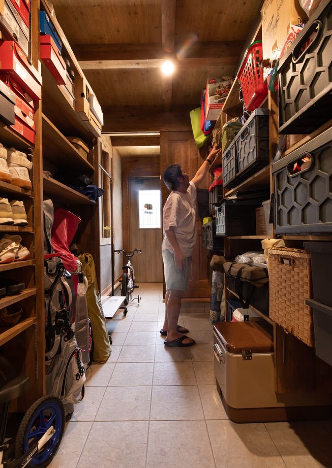 綿半林業 [36.9坪/1980万円/土間収納]アウトドア大好き家族のアメリカンポップなひのきの家の建築実例画像8