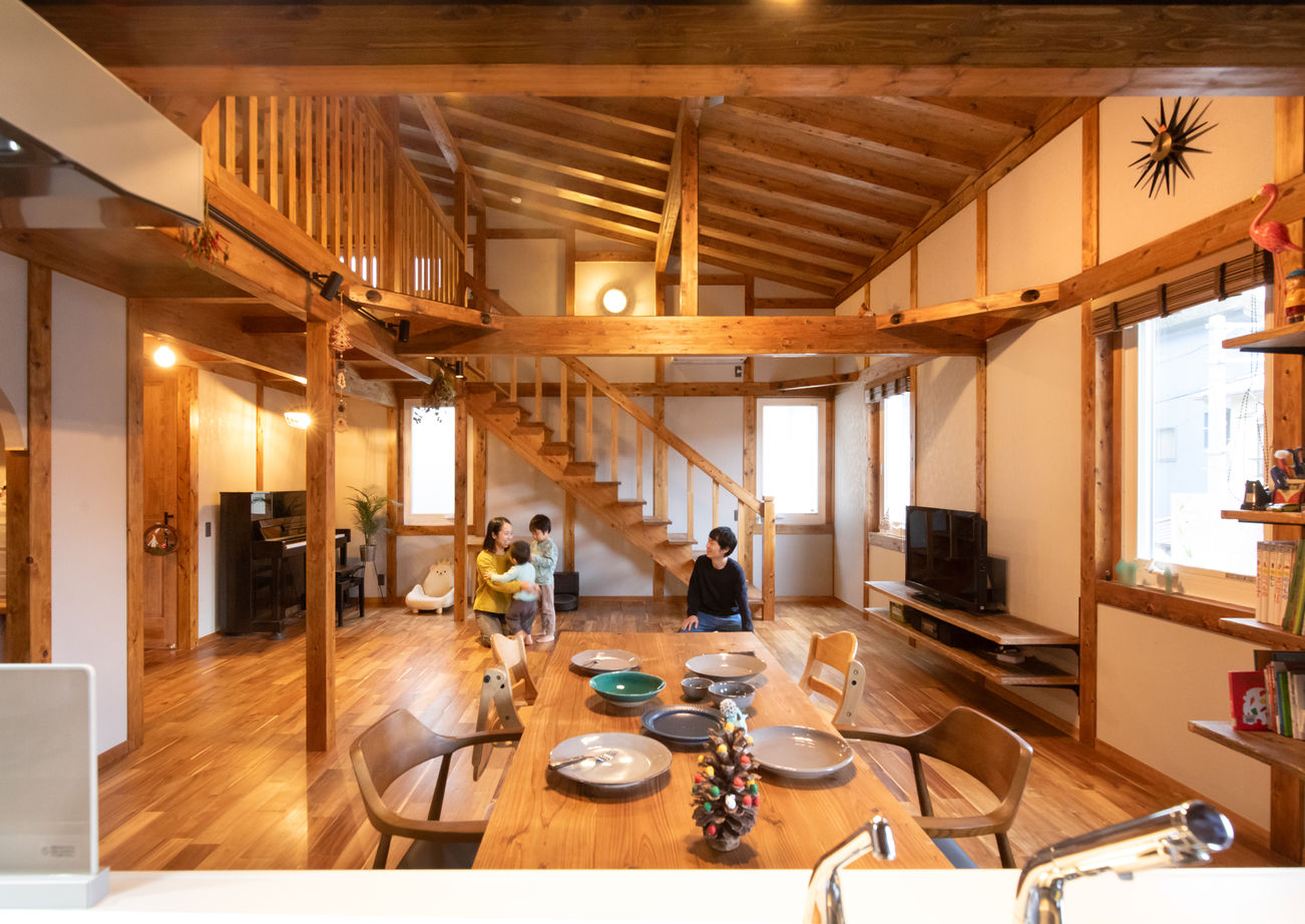綿半林業 【4000万円/49坪/ひのき/子育て】たっぷり収納と家事ラクを叶えた皆の笑顔が集まる木の家の建築実例画像2