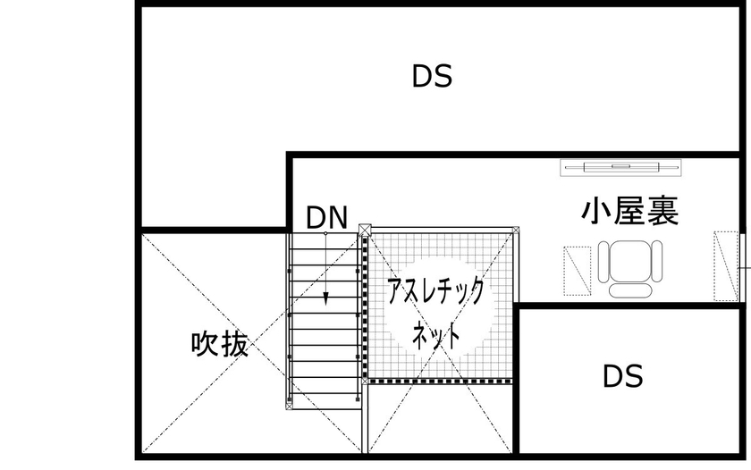 綿半林業 【2500万円台/29坪/ダウンフロアリビング/子育て】家事ラク動線や秘密基地で快適と楽しさが両立した木の家の間取り図（3LDK＋小屋裏）小屋裏