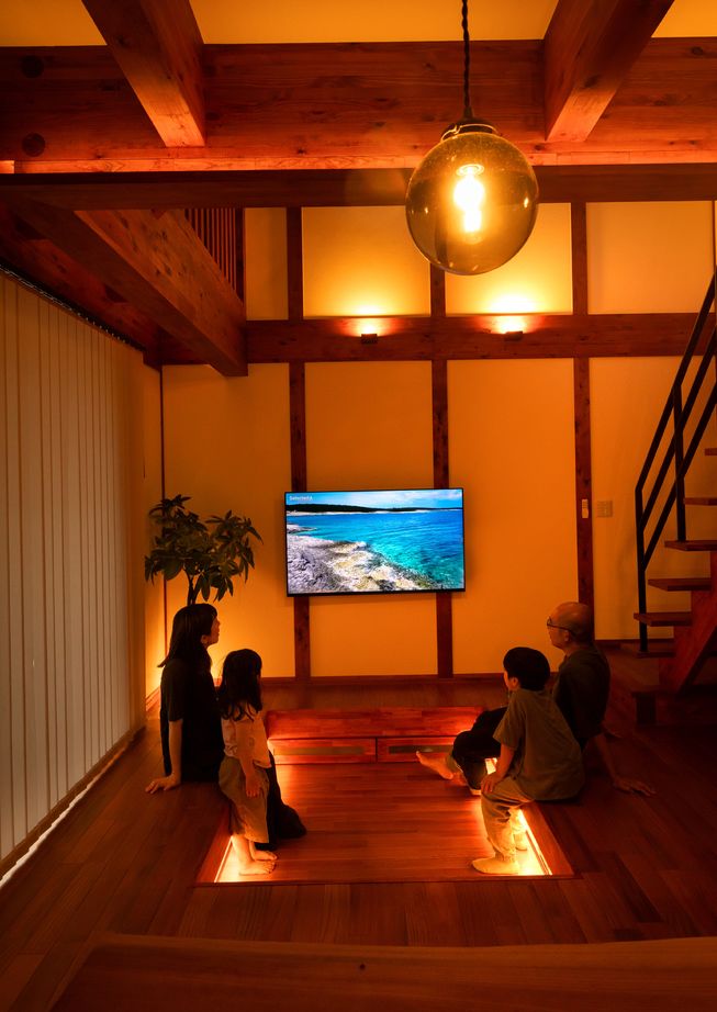 綿半林業 【2500万円台/29坪/ダウンフロアリビング/子育て】家事ラク動線や秘密基地で快適と楽しさが両立した木の家の建築実例画像4