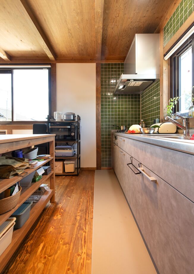 綿半林業 【1000万円台後半/29坪/20代/ペット】好みの趣味空間にする楽しさあふれるひのきの平屋の建築実例画像5