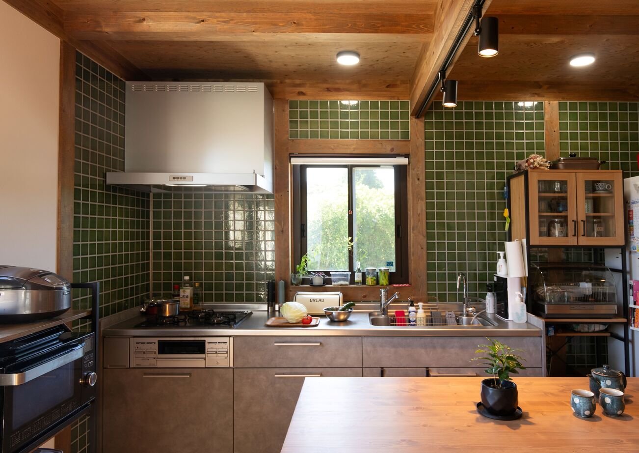 綿半林業 【1000万円台後半/29坪/20代/ペット】好みの趣味空間にする楽しさあふれるひのきの平屋の建築実例画像6