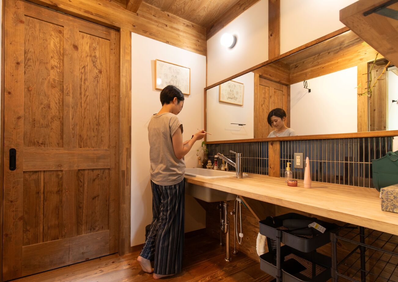 綿半林業 【1000万円台後半/29坪/20代/ペット】好みの趣味空間にする楽しさあふれるひのきの平屋の建築実例画像12