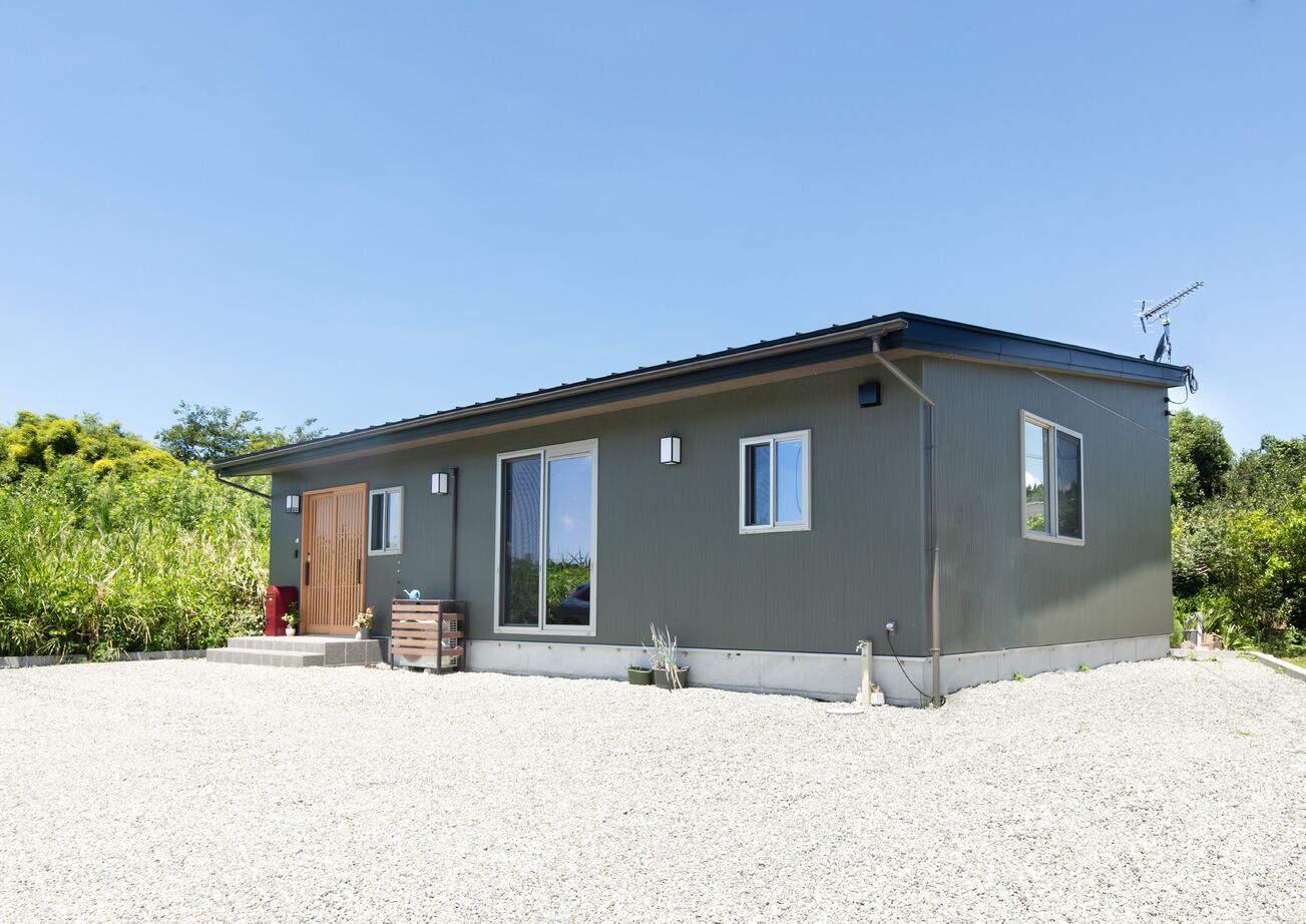 綿半林業 【1000万円台後半/29坪/20代/ペット】好みの趣味空間にする楽しさあふれるひのきの平屋の建築実例画像15