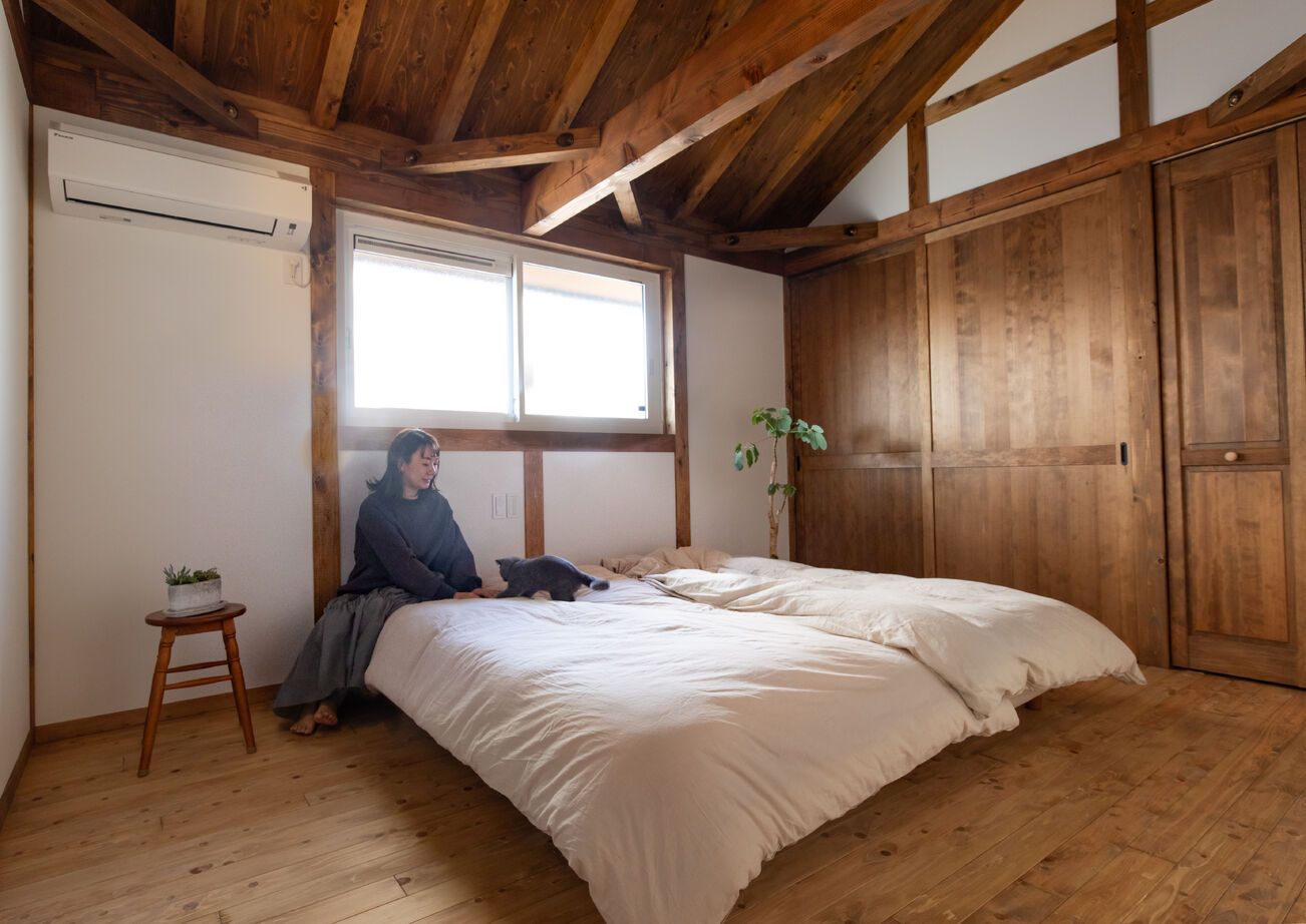 綿半林業 【2000万円台/ペット/ひのき】人も猫も心地いい大空間が広がる古民家風ひのきの家の建築実例画像5