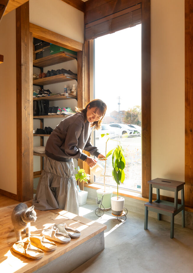 綿半林業 【2000万円台/ペット/ひのき】人も猫も心地いい大空間が広がる古民家風ひのきの家の建築実例画像9