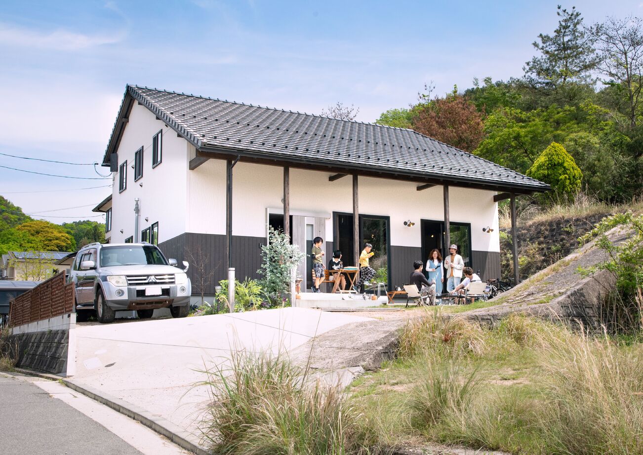 綿半林業 【2400万円/子育て/家事動線/吹抜け】ログハウスと古民家のイイトコドリした木の家の建築実例画像10