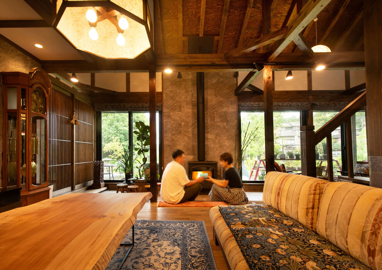 綿半林業 【土間/ペット/薪ストーブ】家族とペットがひとつになる和モダン旅館風ひのきの家の建築実例画像2